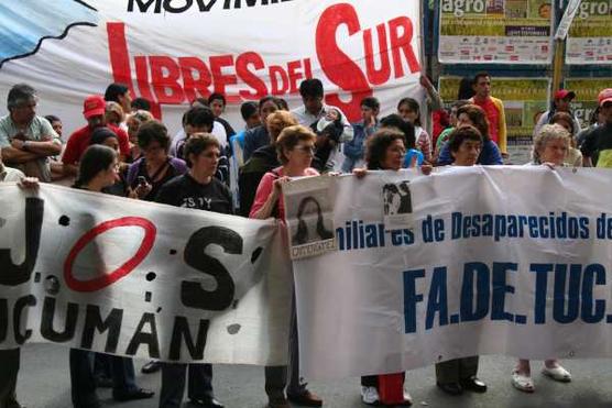 Organismos de Derechos Humanos se movilizaron a las puertas de Tribunales Federales