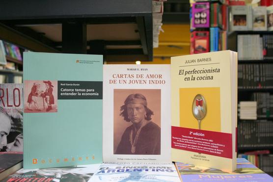 Julián Barnes, Raúl García, Marah E. Ryan, autores de la semana