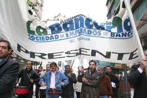 No atenderán al público y se movilizarán por las calles céntricas