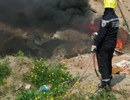 Los bomberos lucharon dos horas contra el fuego