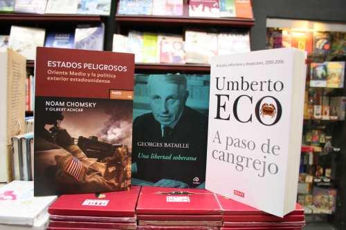 Chomsky, Humberto Eco y Bataillé