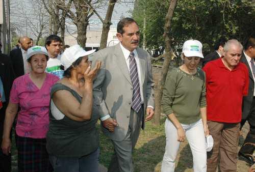 Alperovich junto a Amaya inspeccionó obras en Villa Luján