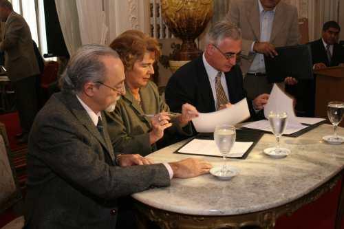 Convenio entre la provincia, la UNT y la Nación