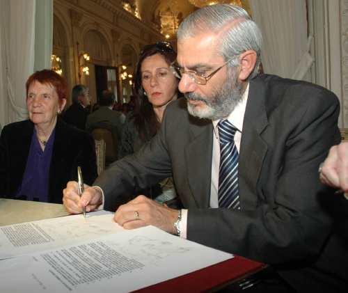 Lopez Herrera, Rojkés y Martín firman el convenio ayer