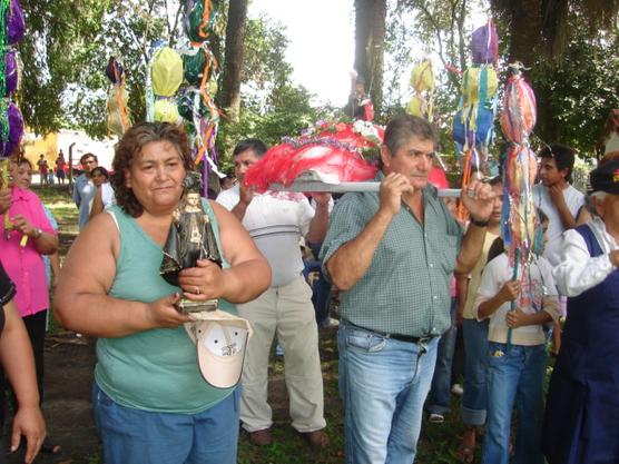 Procesión con Niño Alcalde en el Barrio Alvear      