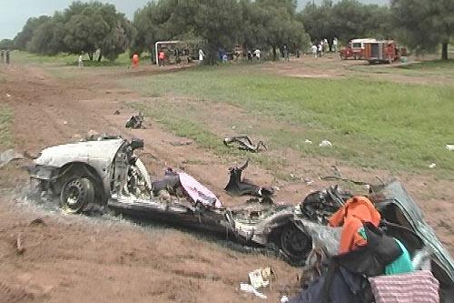 El Megane de la familia taficeña totalmente destrozado    