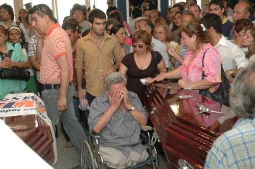 Dolor en el velatorio de Escobar   