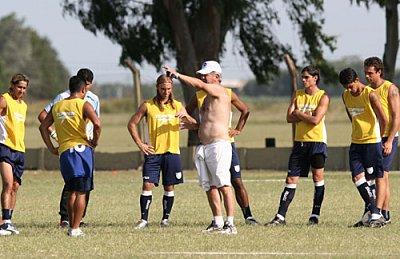 El plantel entrena en Rosario.