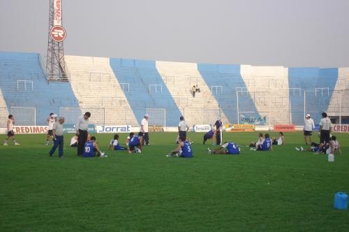 Atlñetico entrenó en su estadio.