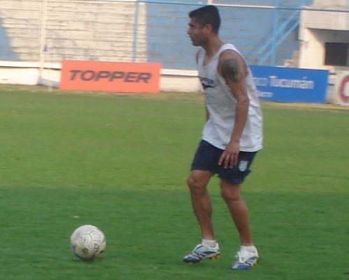 Sarría el capitán de Atlético.