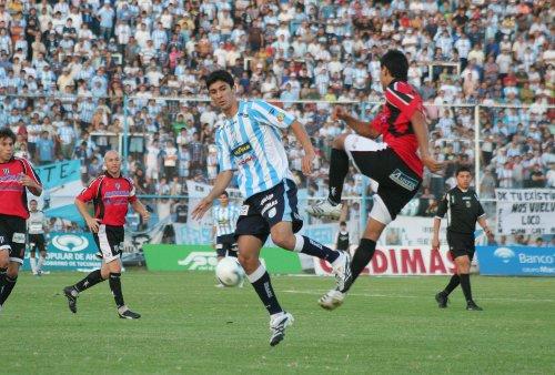 Hernández en el partido que le ganron 1-0.