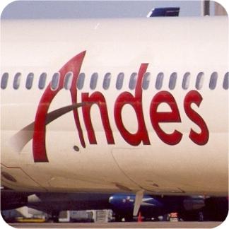 El logo de Andes en uno de sus aviones    