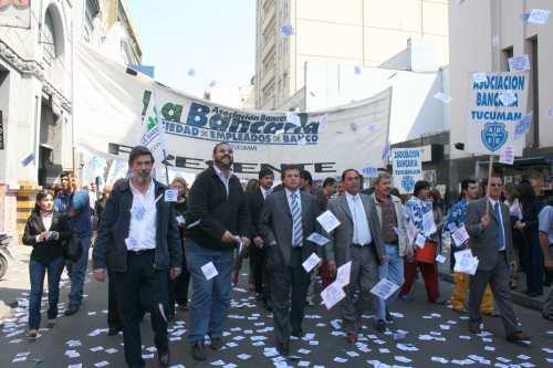 La Bancaria vuelve a las calles y los escraches   