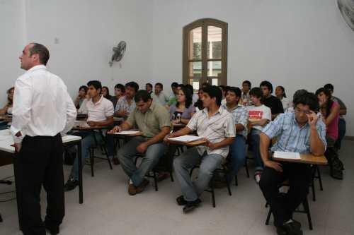 Primera clase de Política    