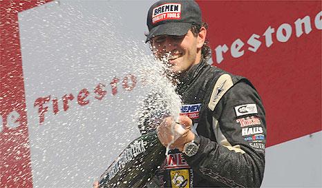 Moriatis festeja en el podio