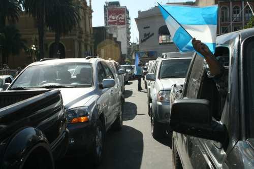 De nuevo por plaza Independencia   