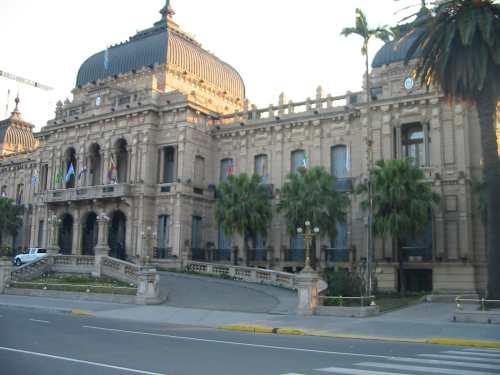 La Casa de Gobierno embanderada