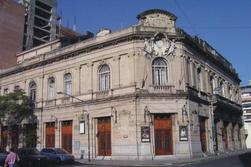 Fachada del Teatro Alberdi