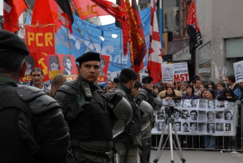 Afuera de la Corte Suprema de Justicia