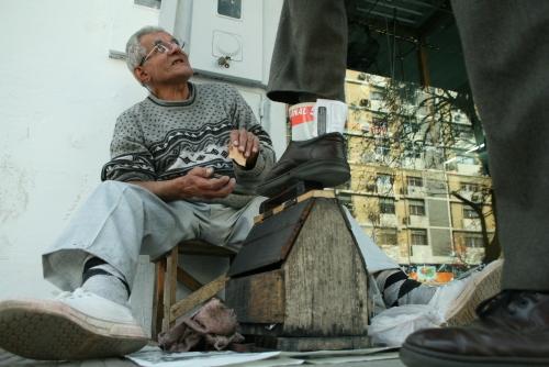 Antonio Vallejos, lustrador de zapatos