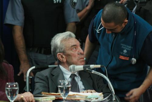 Bussi en el juicio en el que fue condenado a prisión perpetu