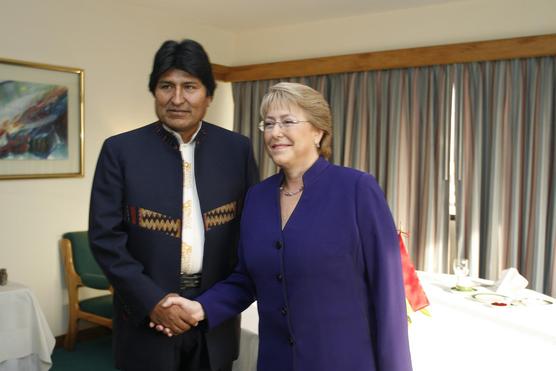 Morales y Bachelet en Cochabamba   