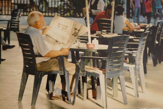 de burgueses que toman café