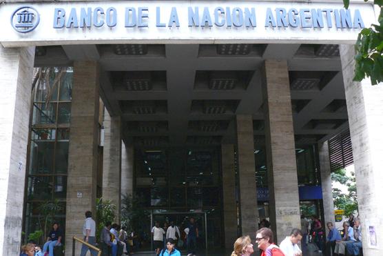 Banco Nación cuestionado por su tesorero