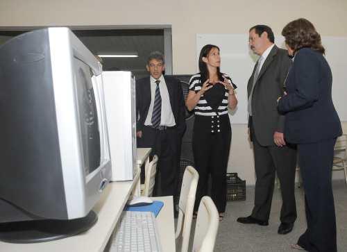 Alperovich inauguró una nueva escuela en la Banda 