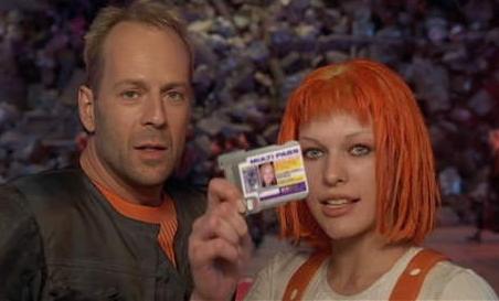 Bruce Willis y Milla Jovovich, en el Quinto elemento