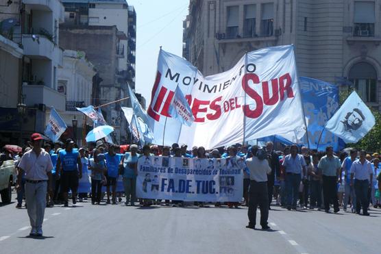 Marcha acercándose  a casa de gobierno