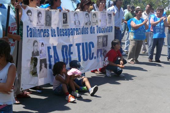 FA.DE.TUC. presente