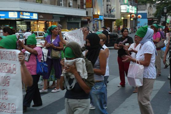 Algunas mujeres cubrían sus caras, no querían ser reconocidas porque hubo amenazas