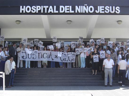 La marcha terminó al grito de: ¡Justicia, justicia! en las puertas del Hospital de niños