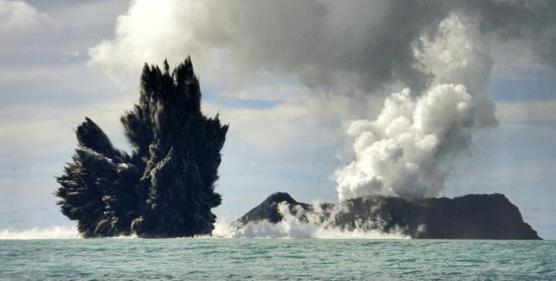 Tonga | Erupción de  volcan submarino | Fuente: laopinion.es