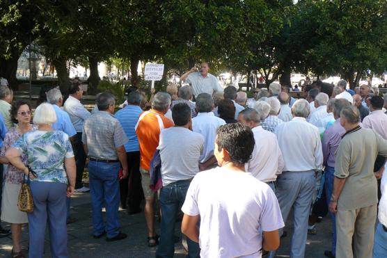 Los jubilados hicieron una nueva jornada de asamblea y protesta