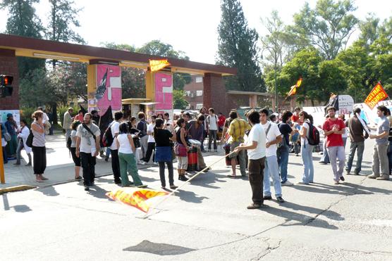 Estudiantes de Filosofía y Letras piden la extensión de regularidades, la triplicación del presupuesto educativo