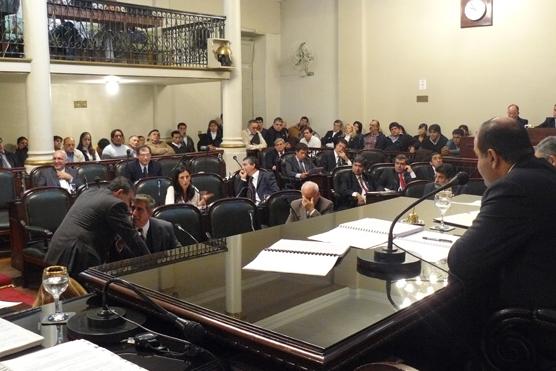 Jueves|Sesionó la Legislatura, el Hipodromo pasará a manos de la Caja Popular