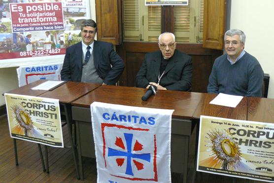 Monseñor Villalba en conferencia de prensa