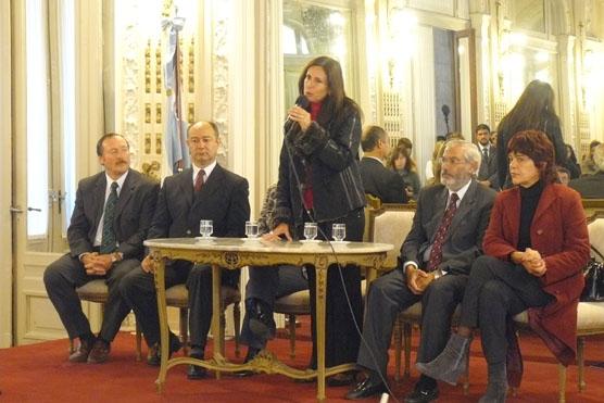 Silvia Rojkés anuncia el proyecto Bibliotecas Abiertas