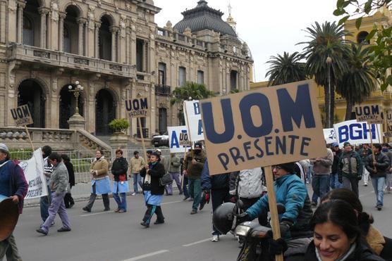 La UOM hizo un paro nacional piden aumento salarial del 22%