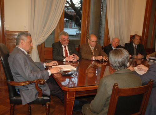 El viernes se decide si declaran o no la Emergencia Económica