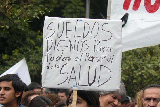 Al rededor de 1000 personas invadieron la plaza peliando por un mismo fin