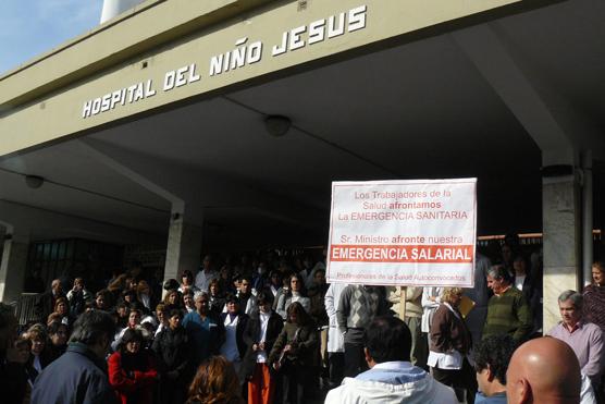 Lunes | El hospital de niños empezó el paro al que se sumaron en el transcurso de la semana los demás nosocomios