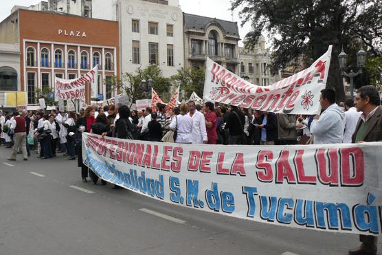 Jueves | Los profesionales de la salud hicieron una nueva protesta