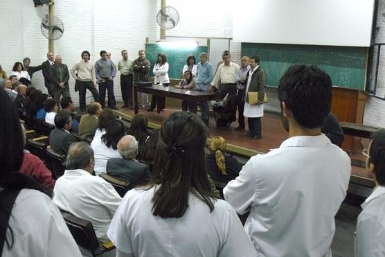 Profesionales de la salud de toda la provincia en la asamblea de ayer