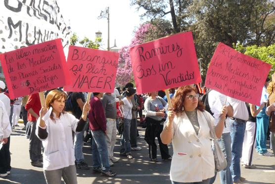 Los médicos dejaron su mensaje de protesta