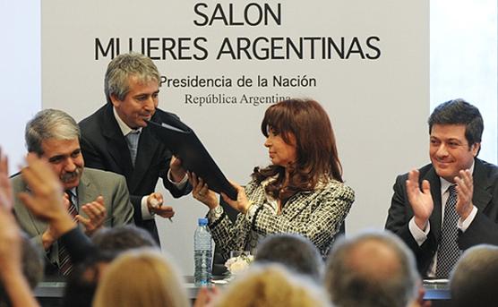 La Presidenta firmó el proyecto de radiodifusión    