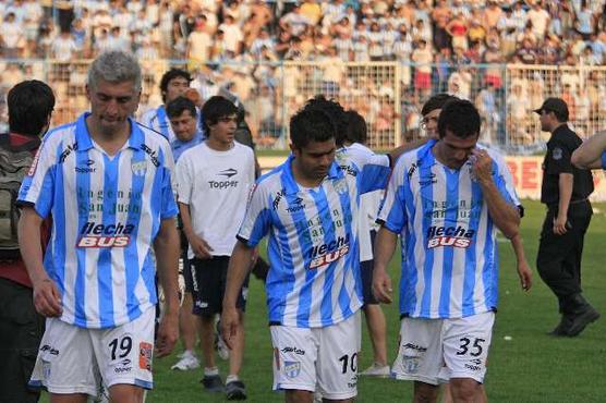 Atlético cayó 4-2 en Tucumán