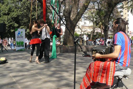 A puro baile comenzó el mes de la ciudad